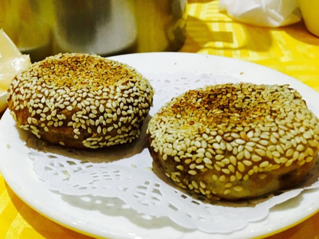 Bánh nướng mè mỡ vịt