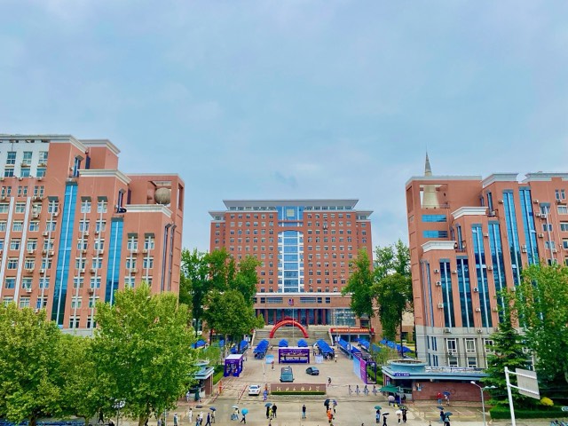 วิทยาเขต Hebei Medical University